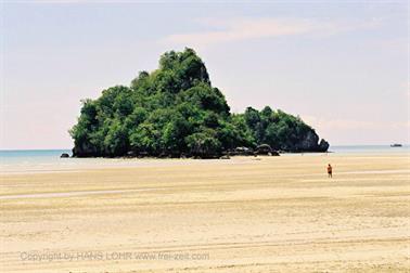 20 Thailand 2002 F1010022 Ausflug Krabi Strand_478